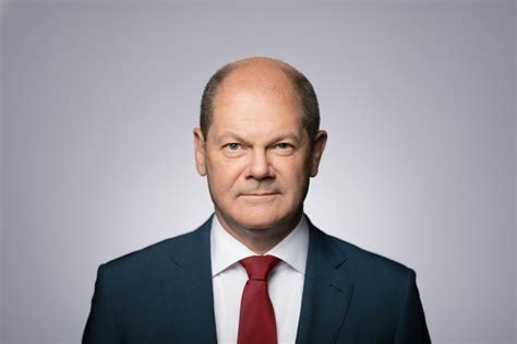 Vielleicht auch alles davon oder gar nichts, auf jeden fall muss hier noch was gemacht werden. Bundesminister Olaf Scholz besucht Gedenkstätte Münchner ...