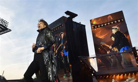 The Rolling Stones Live Review The Stones Roll Back The Years With