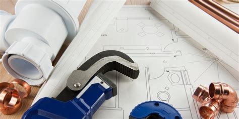 4 Reasons You Need Professional Plumbing Services 🏠 🏠