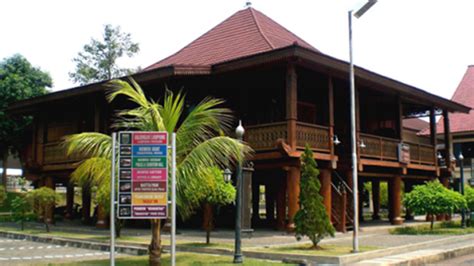 Rumah adat lampung untuk diwarnai. Rumah Adat Lampung - Nama dan Arsitektur | Freedomsiana