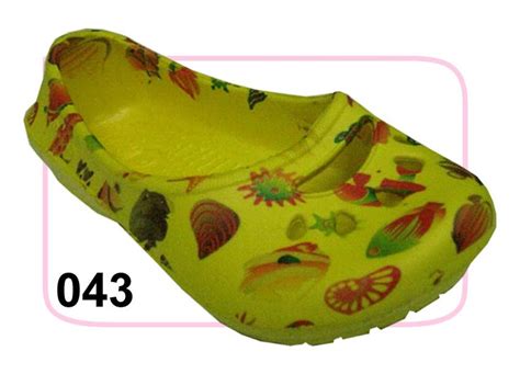 sandal gabus