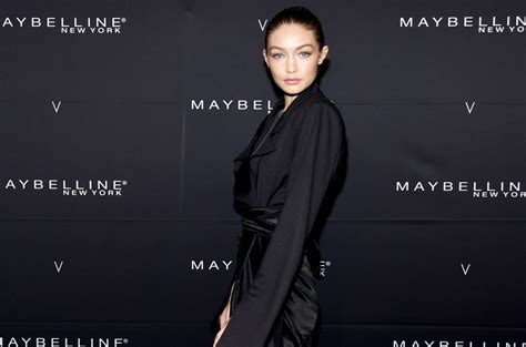 Gigi Hadid Apologizes After Accusations Of Blackface On Vogue Italia Cover Billboard