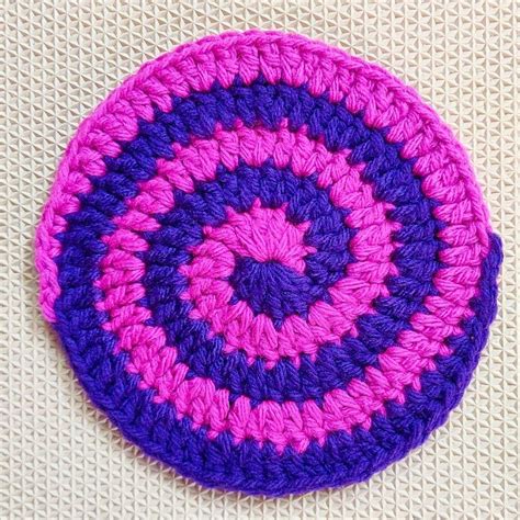 Crochet Patterns Galore How To Make A Solid Two Color Spiral Crochet