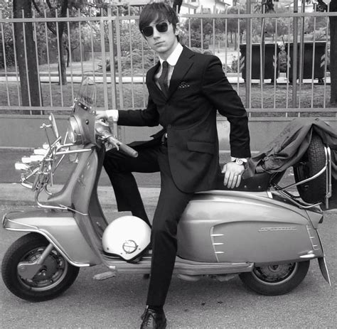 sharp modern day mod looking just how a mod should just plain and simply cool vespa vintage