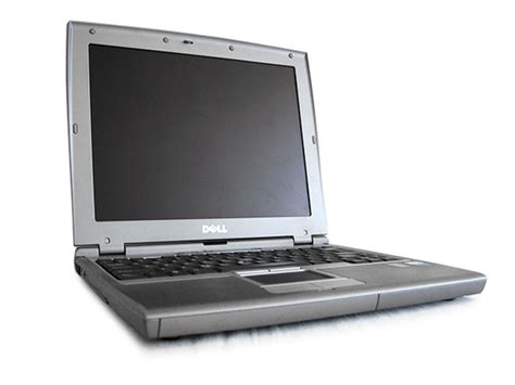 Dell Latitude D400 лаптоп цени описание спецификация втора