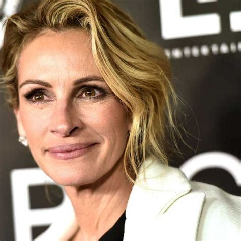 Julia Roberts Exclusive Interviews Pictures And More Entertainment