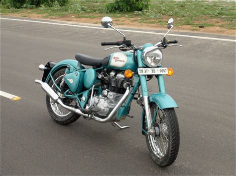 Royal enfield bullet classic tribute 499cc naked. Royal Enfield Classic 500cc Review, Price, Photos ...