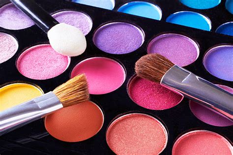 Top 12 Professional Makeup Kits For Women Glowary