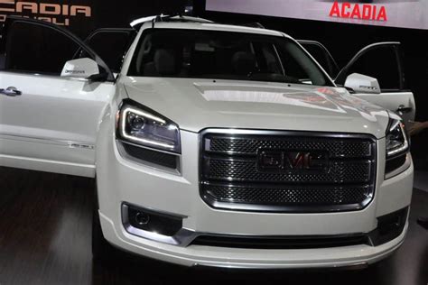 Gmc Acadia Slt Vs Denali Whats The Difference