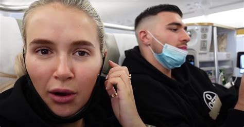 Molly Mae Hagues Fans Slam Star For Not Wearing Mask With Tommy On Plane To Dubai Mirror Online