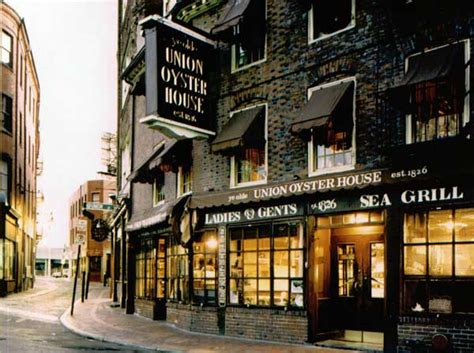 Always accompanied with oyster crackers, the new england clam chowder is not to be missed on your next trip to boston. UNION OYSTER HOUSE