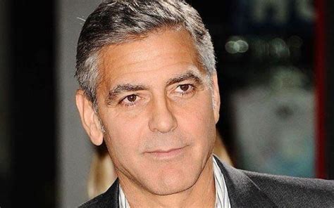 See more ideas about george clooney, amal clooney, george. George Clooney hosszú hajjal és platinaszőkén? Nee ...