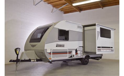 There are over a thousand 5th wheel camper models in the market. Lance 1575 Travel Trailer - Super slide & 2650 dry weight ...