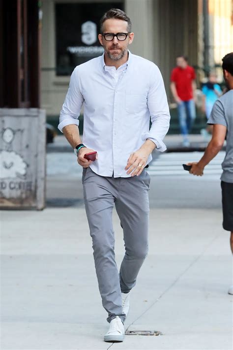 Ryan Reynolds Style New York City April 23 2017 Star Style Man