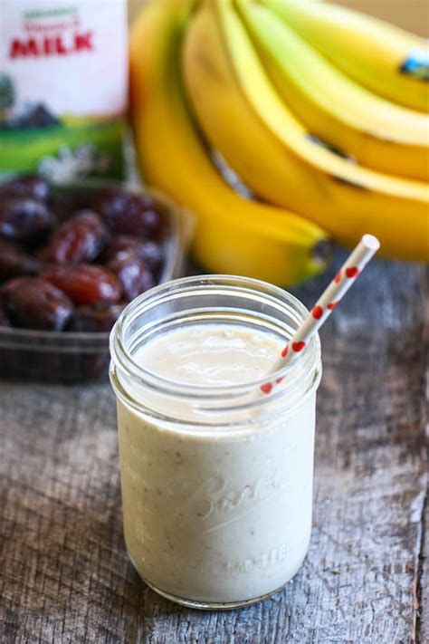 But, besides carrying around packets of crackers and bottles of ginger ale, what is one other thing you and think about getting these fantastic smoothie recipes into your pregnancy diet. My Favorite Pregnancy Smoothie