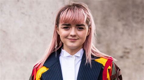 Maisie Williams Reveals Her New Blonde Hair As Game Of Thrones Ends
