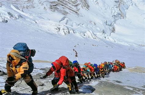 Corona Krise In Nepal Bergsteiger Dürfen Im Herbst Wieder Auf Den