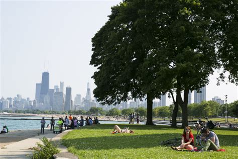 Chicagos Lakefront Trail Find Hiking Biking And Safety Tips