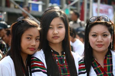 North east india is an unexplored paradise with uncountable delights. Young Mizo's in traditional outfits | Traditional outfits ...