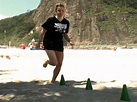 Vídeo Show | Alice Wegmann mostra seu treino na praia | Globoplay