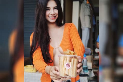 Cops Tell Titillating Thai Street Vendor To Cover Up Internet Creeps Over Her Pics Asia News