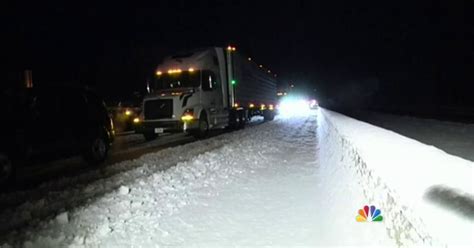 Snow Storm Strands Hundreds On Alabama Highway