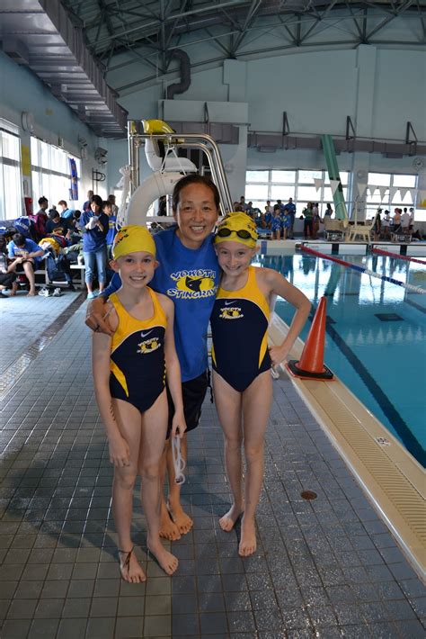 These Three Girlies Swim Like A Stingray
