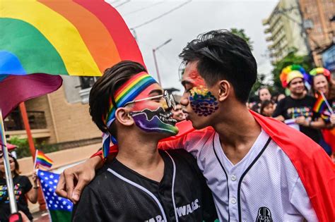 In Photos Resisttogether At 2019 Metro Manila Pride March