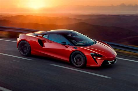 10 Fastest Hybrid Cars In The World Carbuzz