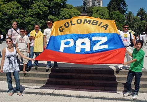Primer Día De La Paz En Colombia