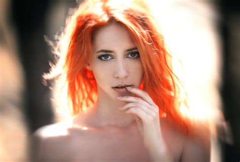 Face Women Model Dyed Hair Redhead Bare Shoulders Looking At