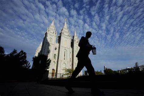 Mormon Church To Allow Female Missionaries To Wear Dress Pants Las Vegas Review Journal