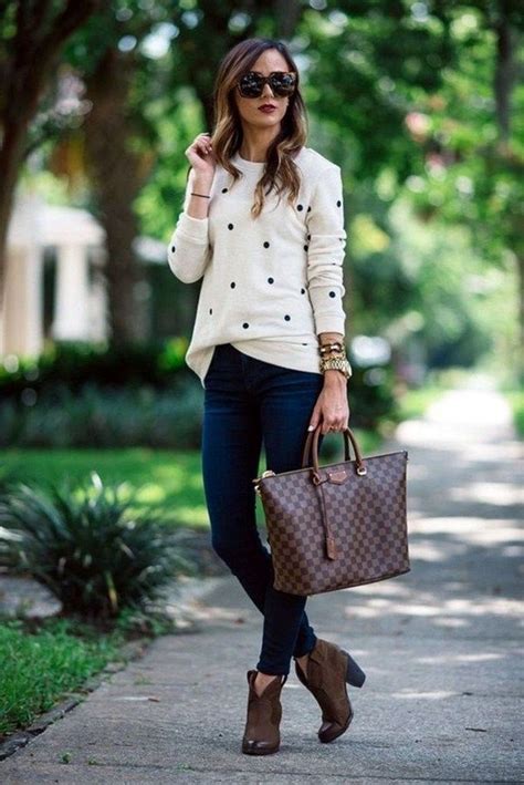 40 Fashionable Work Outfit Ideas For Women To Looks More Elegant