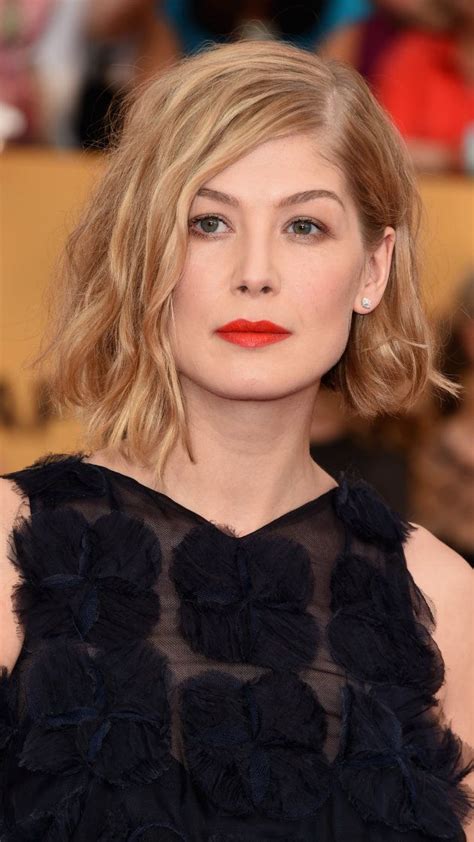 Aol Style News Trends And Advice Rosamund Pike Beauty Hairstyle