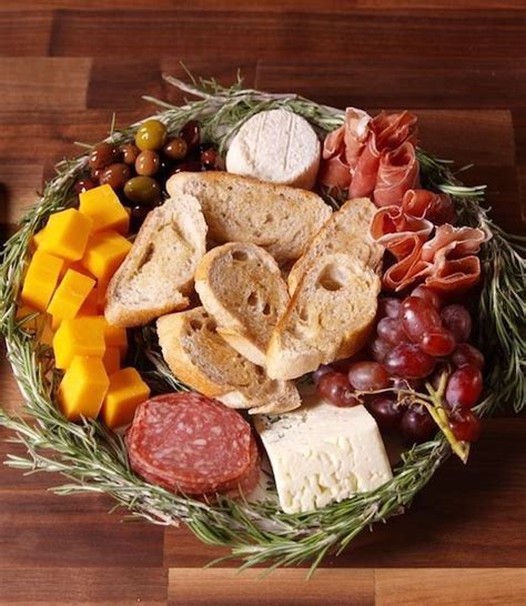 U can have a salad b4 u start all the dishes in a western restaurant. 45 Delicious Christmas Appetizers To Serve At Your Holiday ...