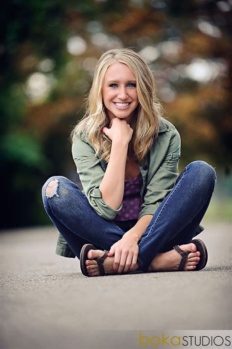 Pin By Nadeem Shakir On Your Pinterest Likes Senior Pictures Girl