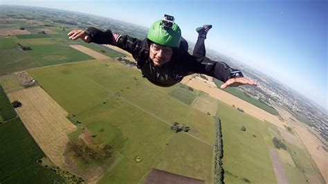 Friday Freakout Skydivers Forget To Pull Parachute Saved By Aad