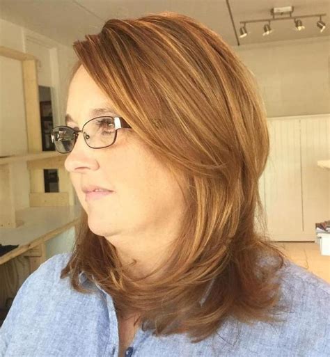 20 Universally Flattering Hairstyles For Women Over 50 With Glasses Medium Length Hair Styles