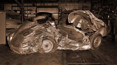 The Remains Of James Deans Porsche 550 Spyder In 1955 James Dean Car