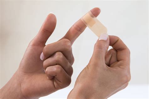 8 Steps To Preventing And Healing Painfully Dry And Cracked Fingertips