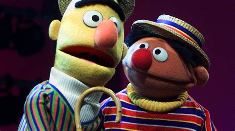 Sesamstrasse Ernie Und Bert Sind Offiziell Schwul