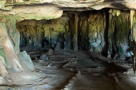 Awesome Underground Caves In Aruba Aruba Vacations Aruba Honeymoon