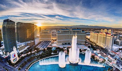 Bellagio Fountains At Sunset 6 To 35 Aspect Ratio Photograph By Aloha Art