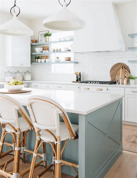 23 Coastal Kitchen Decor Ideas For A Modern Beach Home