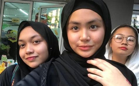 Tajul merupakan adik kepada arwah achik spin dan merupakan anak bongsu daripada 10 adik beradik. Biodata Bella Dowanna Halim, Pelakon Yang Kian Meningkat ...