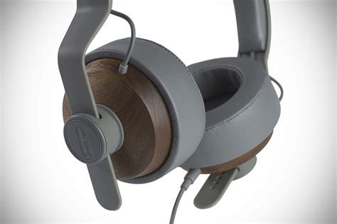 Grain Audio Outs New Headphones with Distinct Grain Patterns Wood