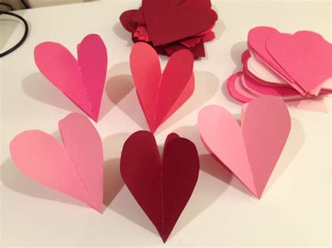 3 D Heart Paper Garlands Easy Diy Valentine Decorations Miss Bizi Bee