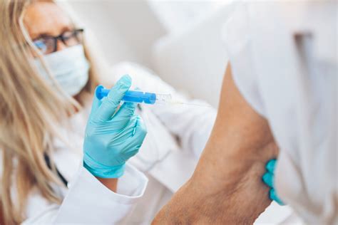 Hier finden sie informationen und tipps zum umgang mit impfungen bei babys und kleinkindern. 90-Jährige in Weyhe stirbt kurz nach der Impfung ...