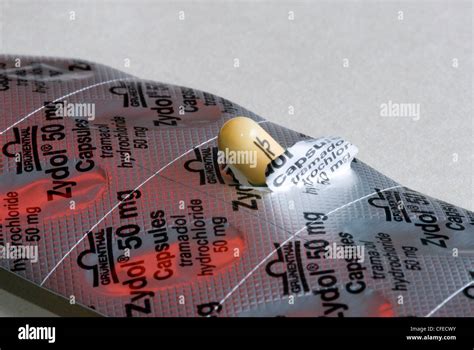 Imagen Genérica De Tramadol Hydrochloride Capsulas Prescrita Como Un