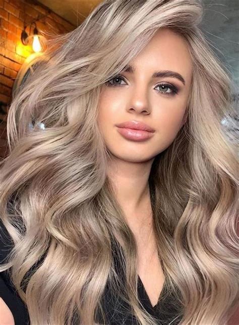 49 Flirty White Wavy Hairstyle For Long Hair And Medium